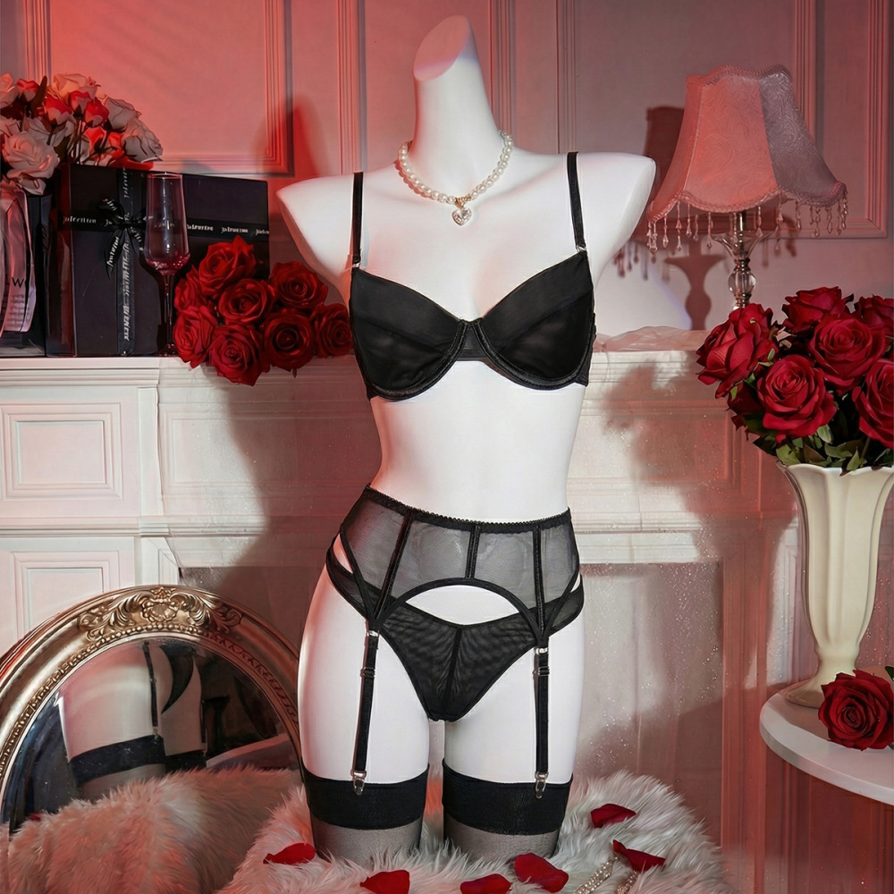 Black Sexy Lingerie Set for Women – Erotic Lace Outfit Queen Party Costume, Curve Enhancing Nightwear