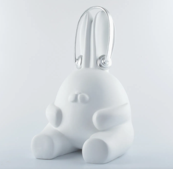 Customized Contemporary White Hare with Headphone Resin Crafts Art Collections