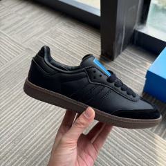 Sam1- All Black