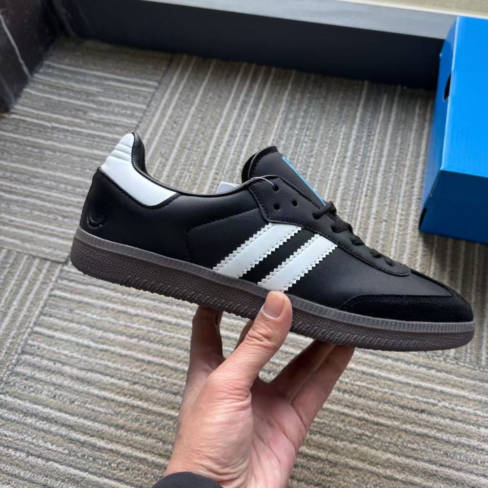 adidas Samba OG Retro Sneakers