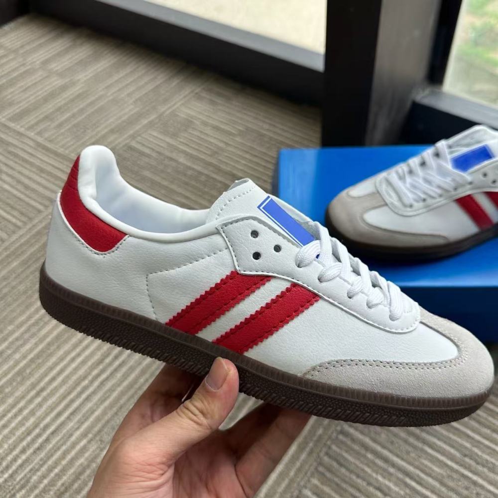 Sam1 With shoe box