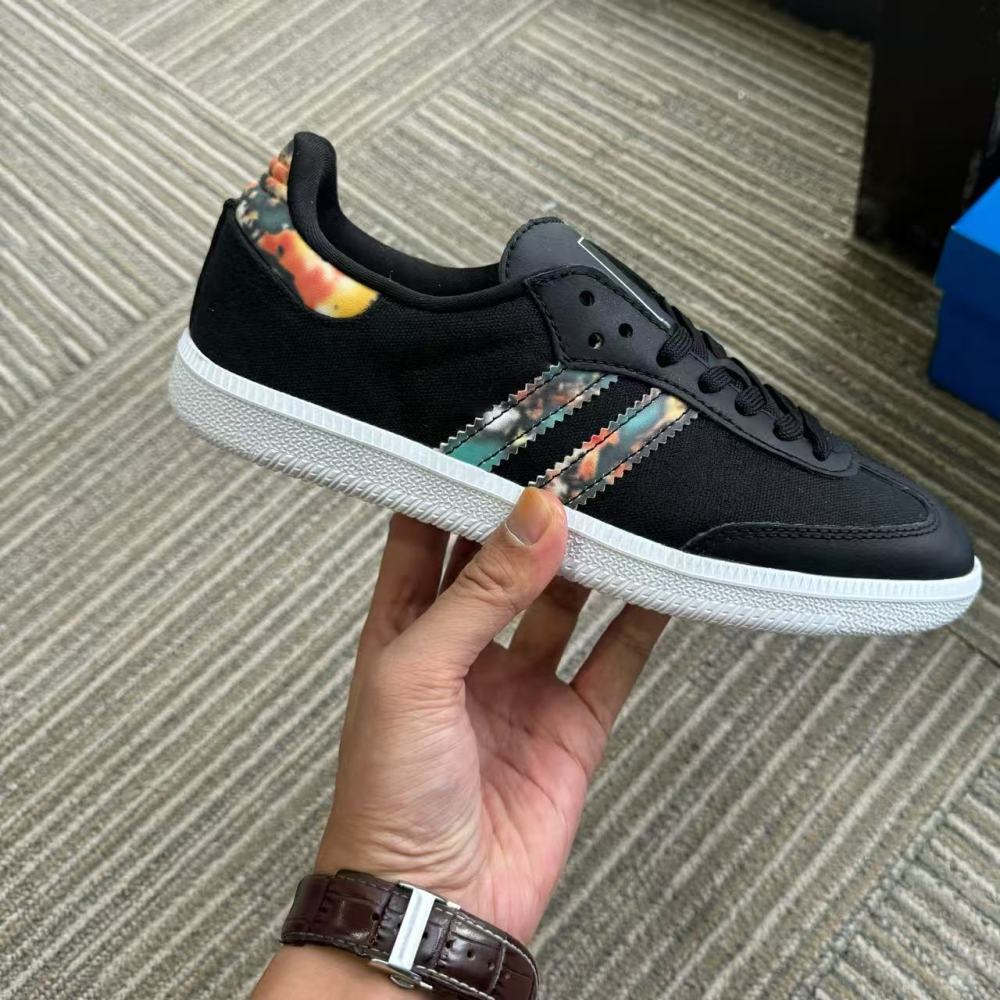 Sam1 With shoe box