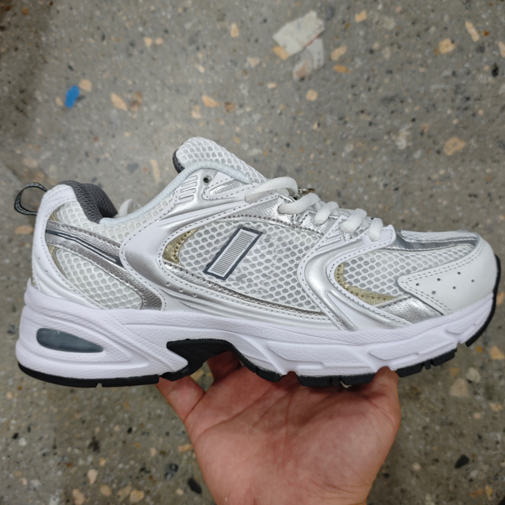 New Balance 530 Retro Sneakers