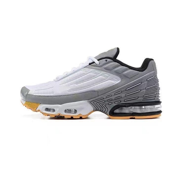 NIKE TN3