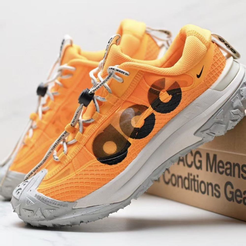 NIKE ACG mountain fly 2