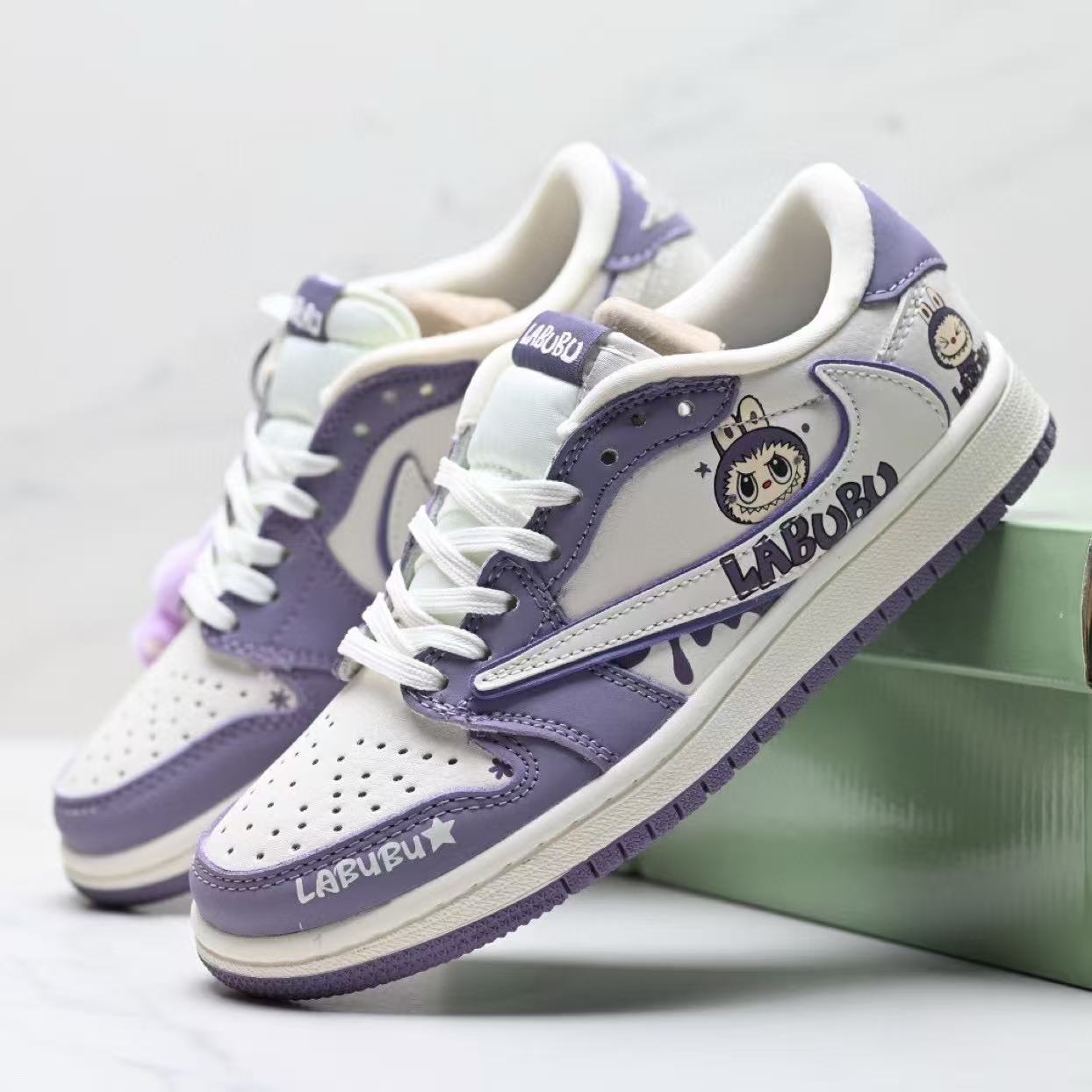 Nike Ts aj1