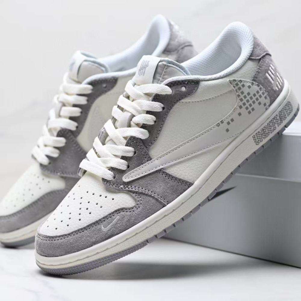 Nike Ts aj1