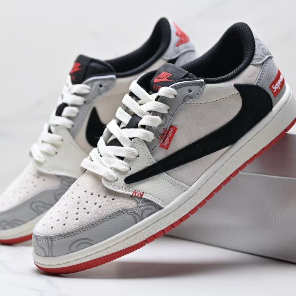 Nike Ts aj1