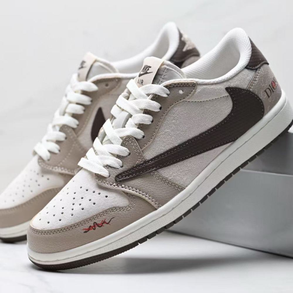 Nike Ts aj1