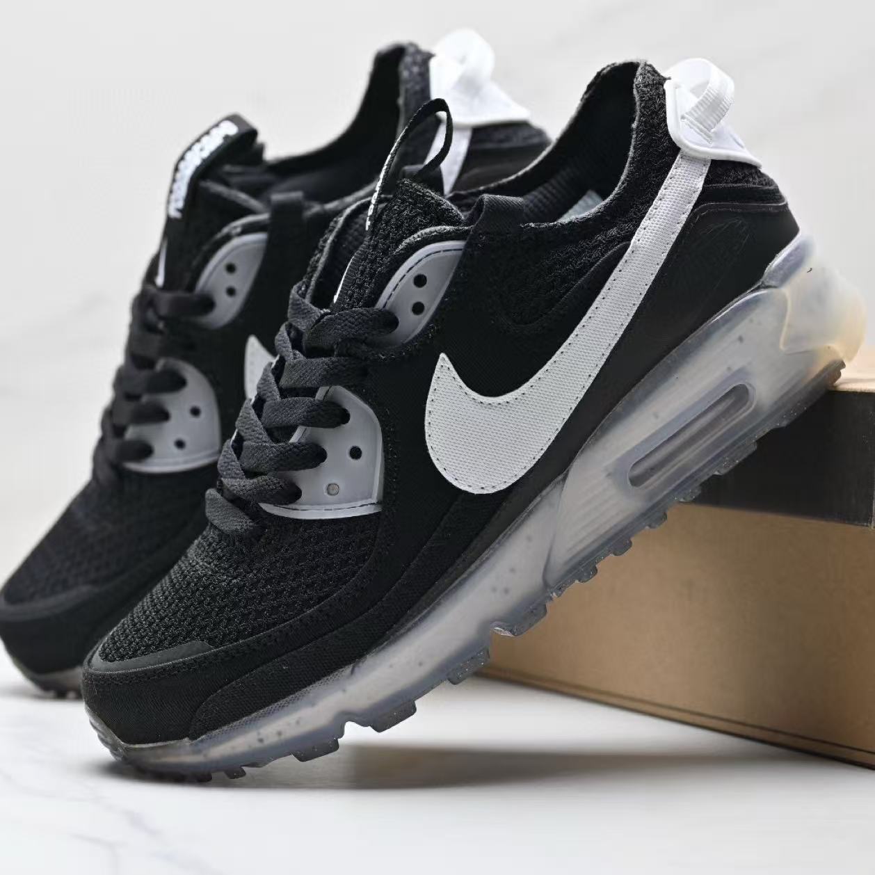 NIKE Terrascape 90