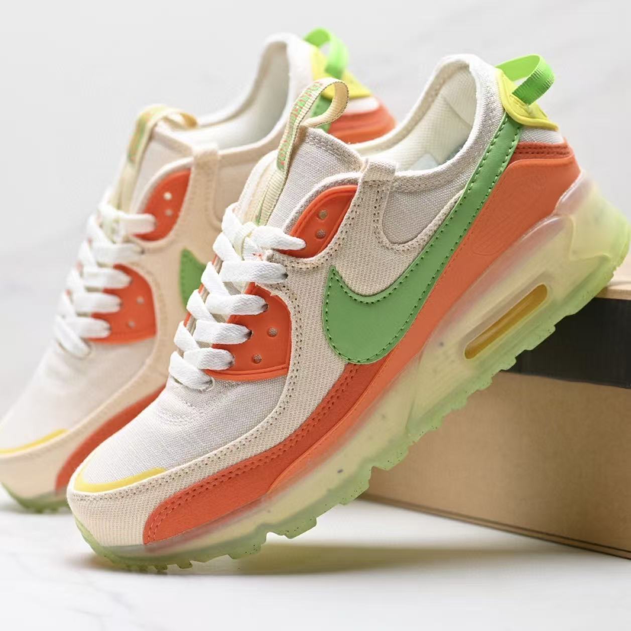 NIKE Terrascape 90