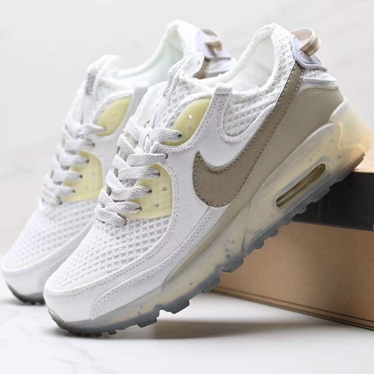 NIKE Terrascape 90