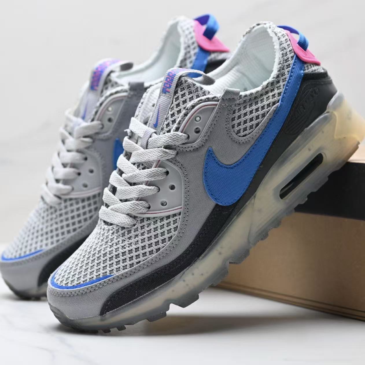 NIKE Terrascape 90