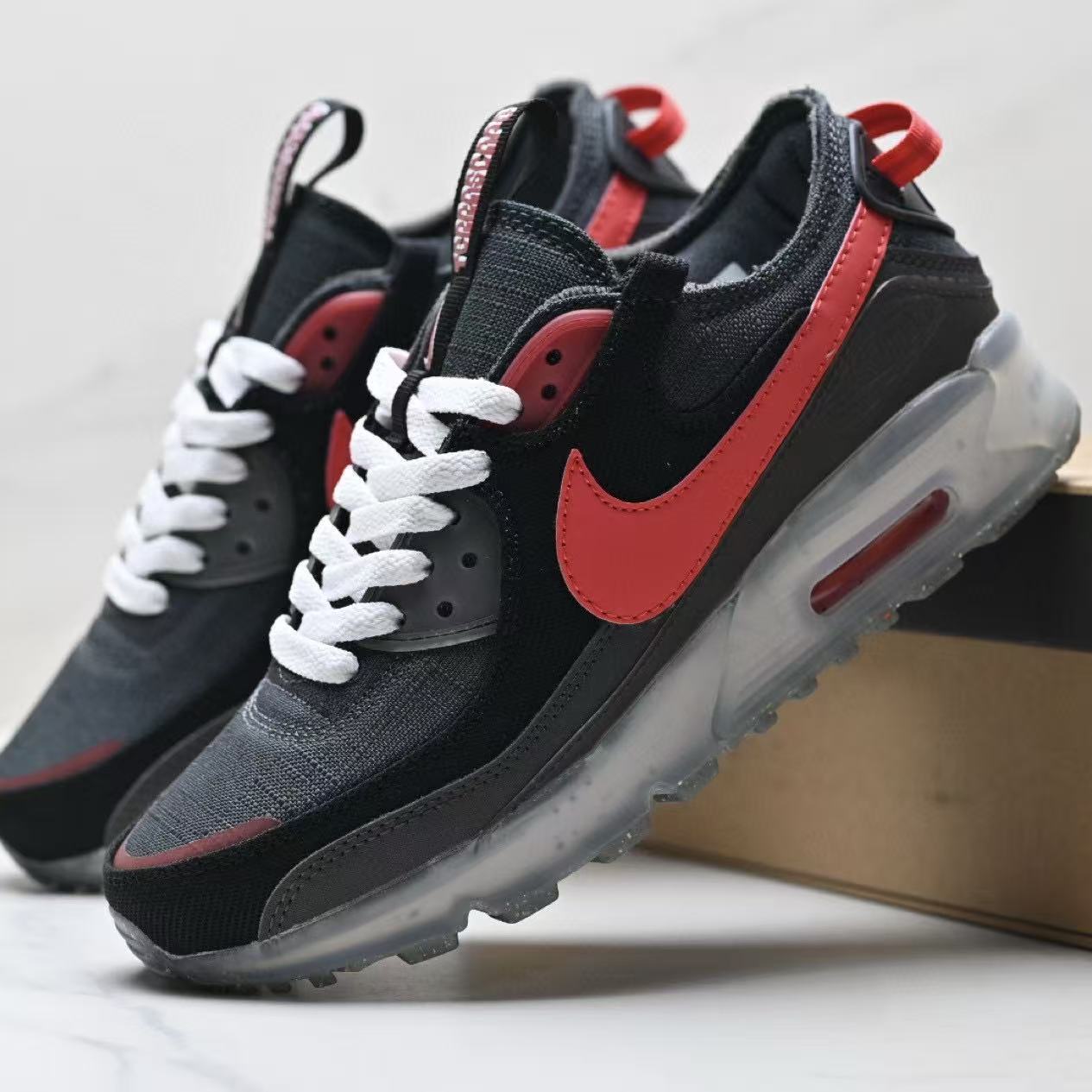 NIKE Terrascape 90