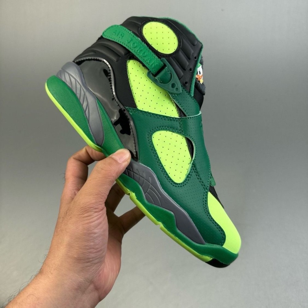 NIKE AJ 8