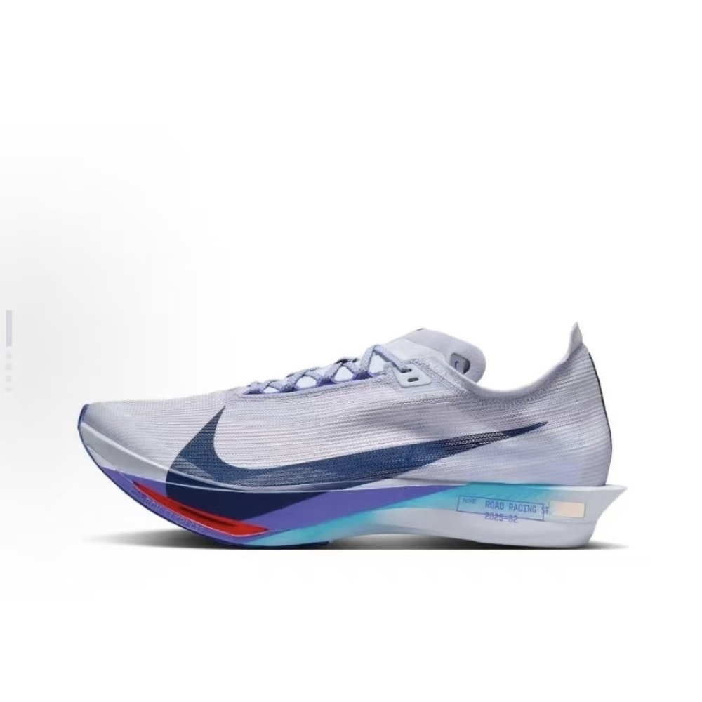 NIKE Streakfly 2