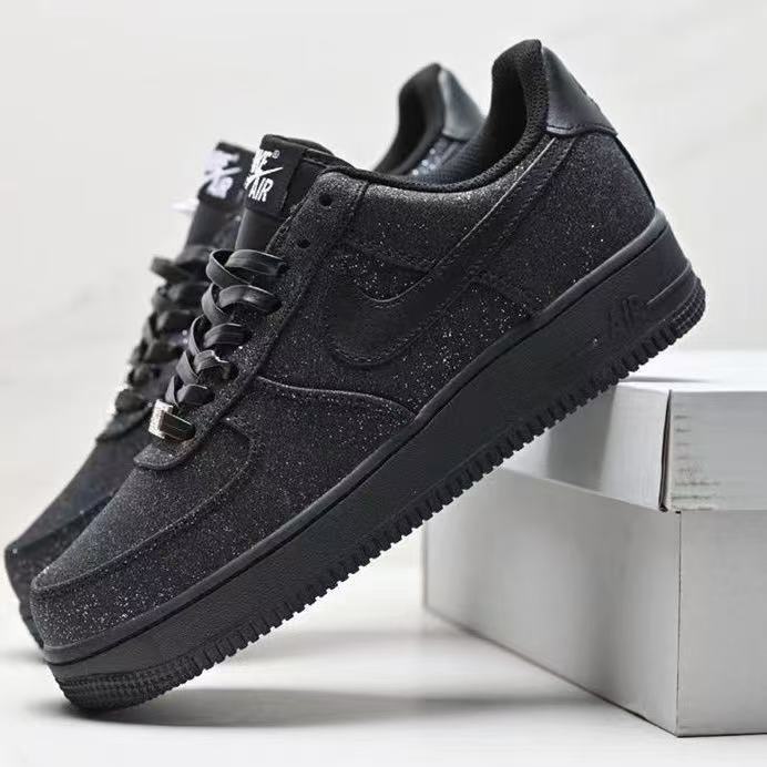 NIKE Force 1‘07