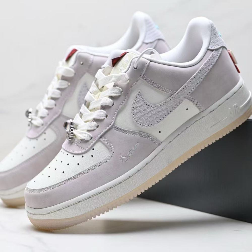 NIKE Force 1‘07