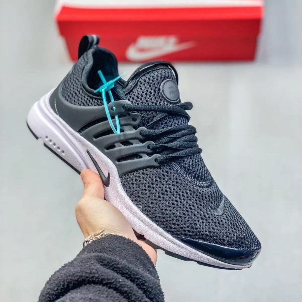 NIKE Air Presto
