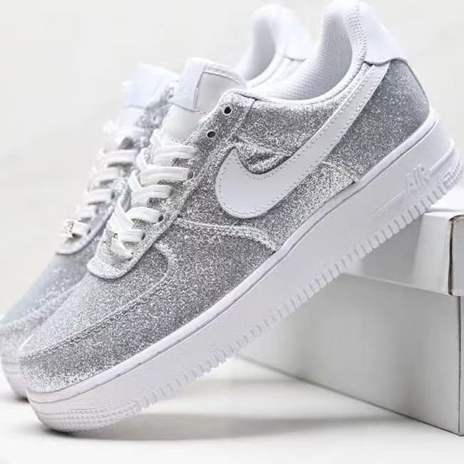 NIKE Force 1‘07