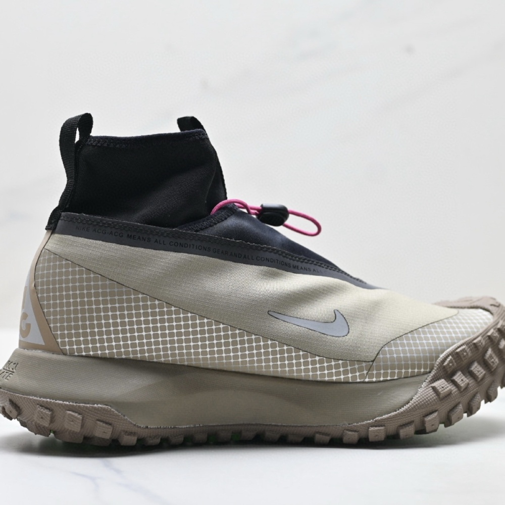 NIKE ACG Mountain