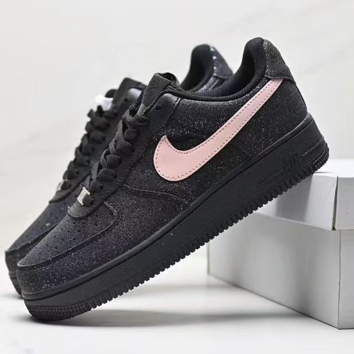NIKE Force 1‘07