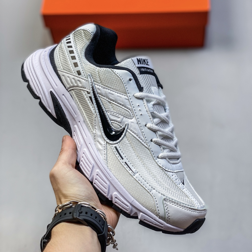 NIKE Initiator
