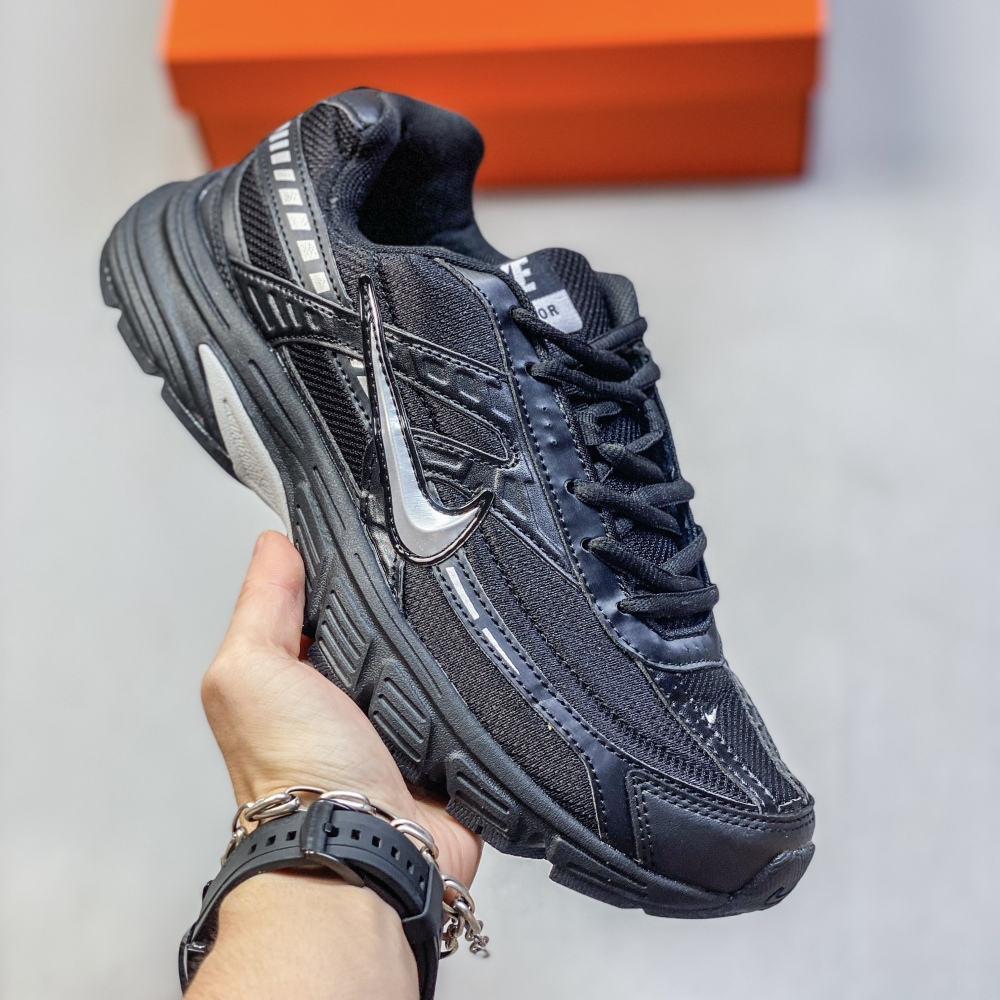 NIKE Initiator