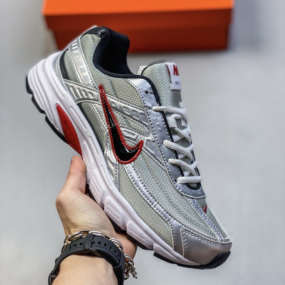 NIKE Initiator