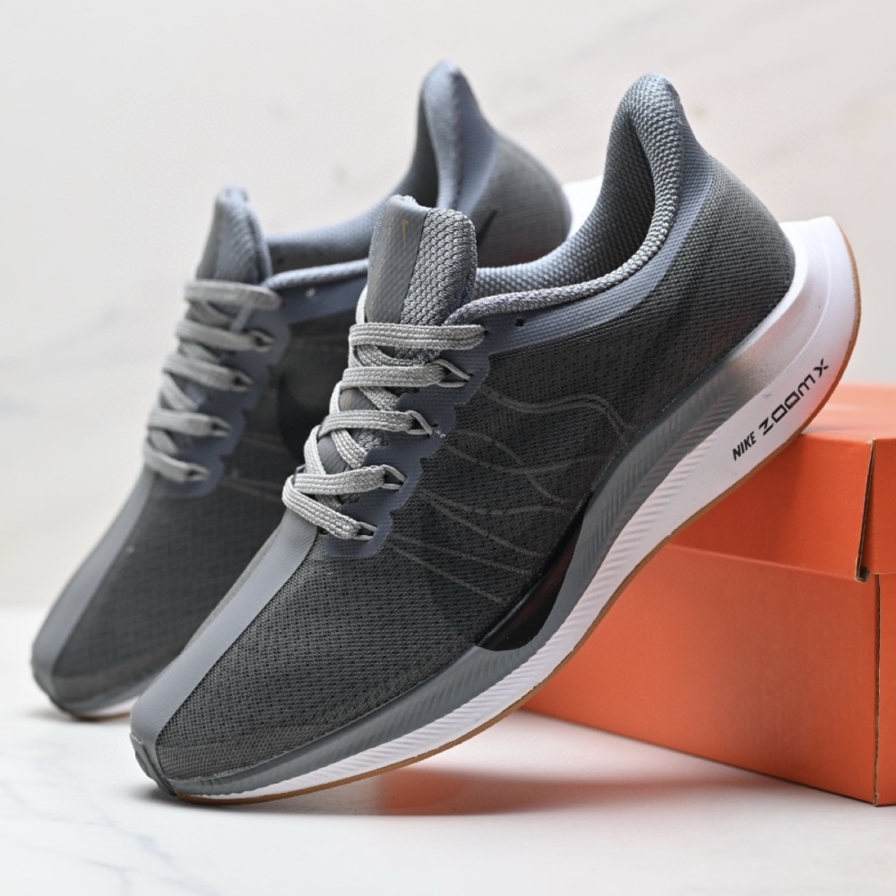 NIKE pegasus35
