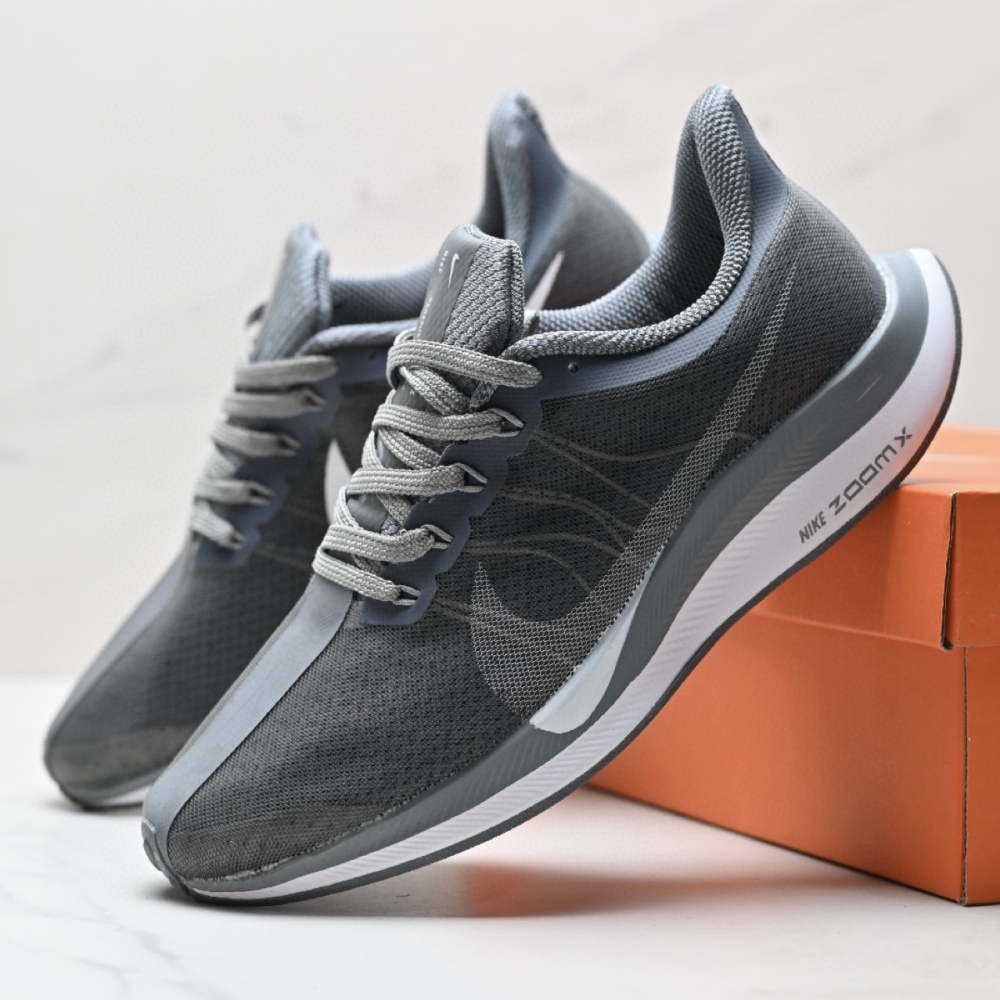 NIKE pegasus35