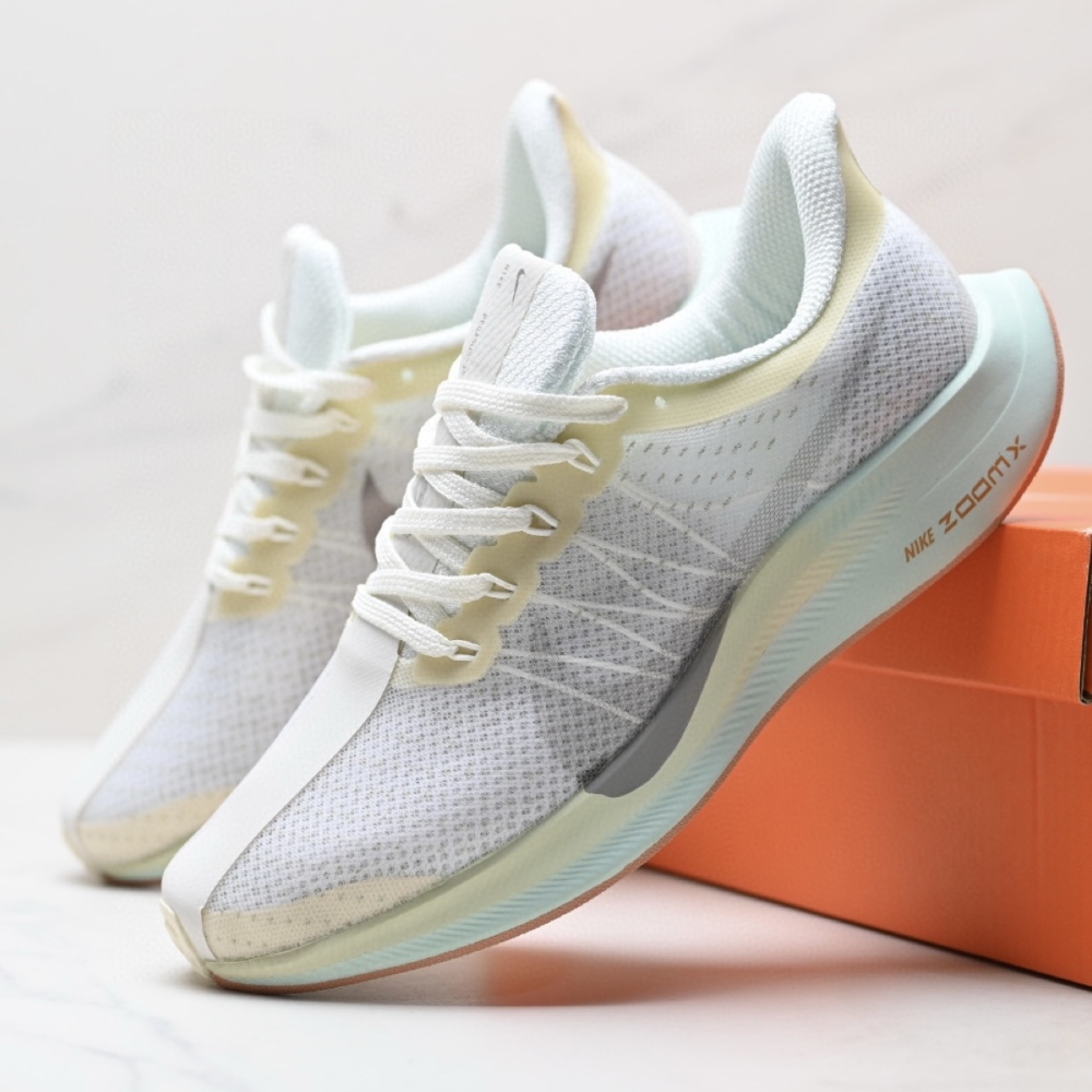 NIKE pegasus35