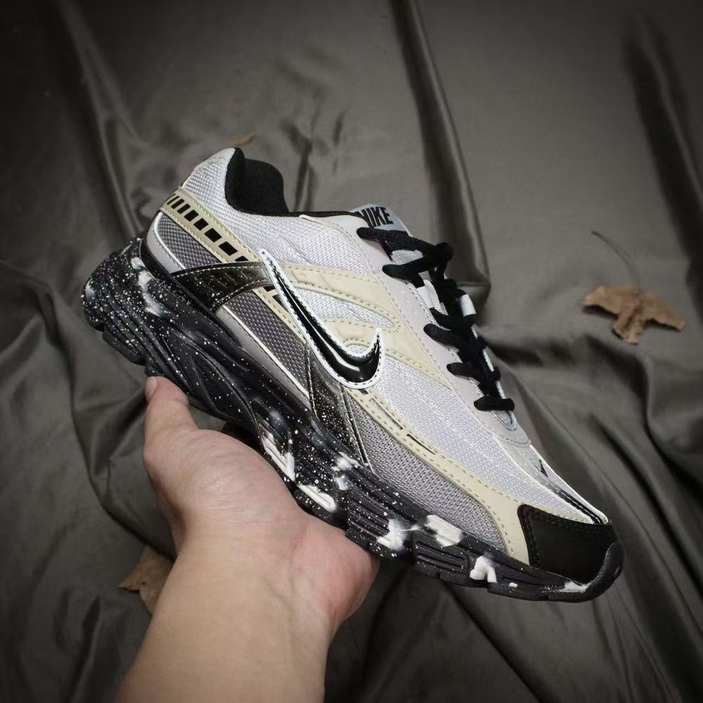 NIKE Initiator