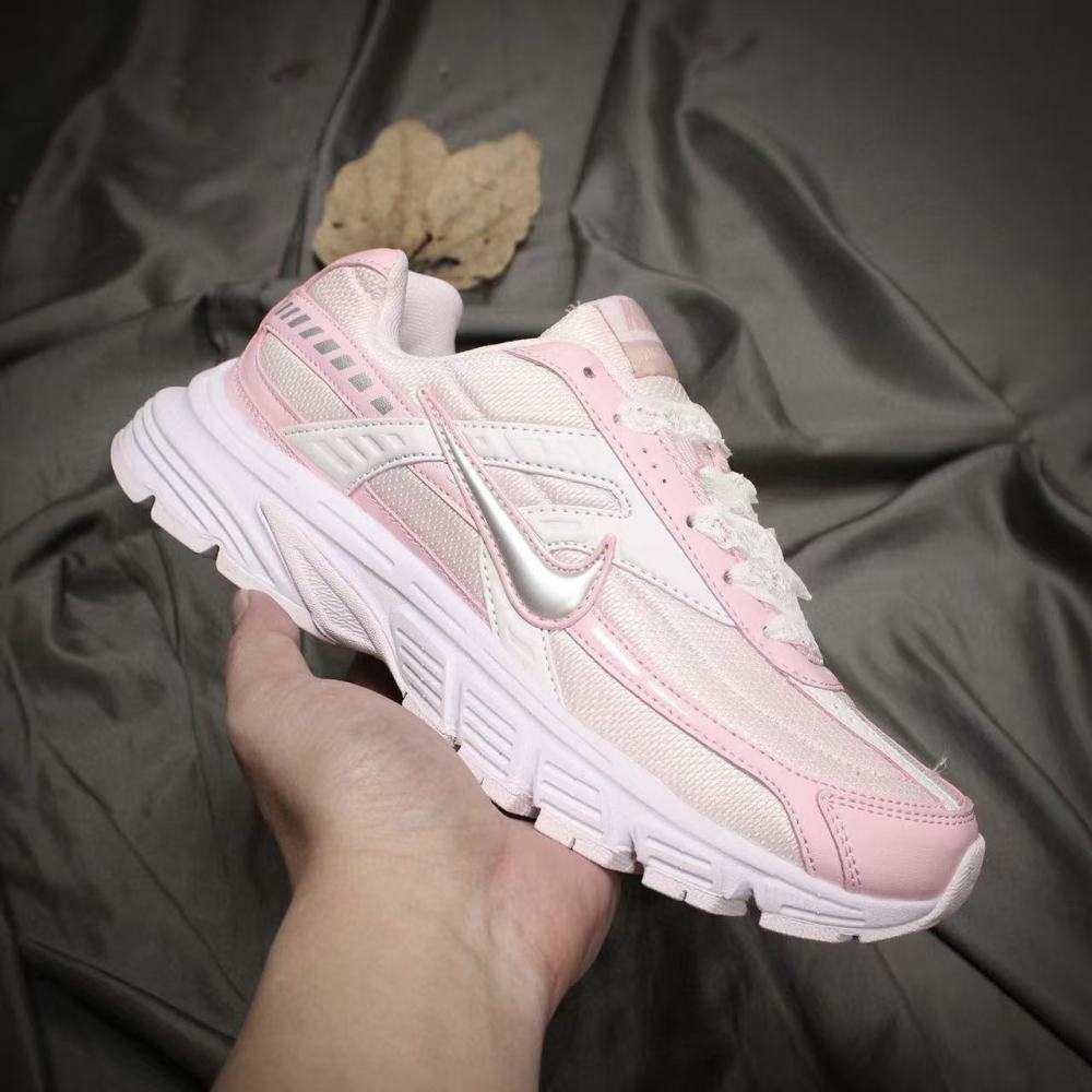 NIKE Initiator