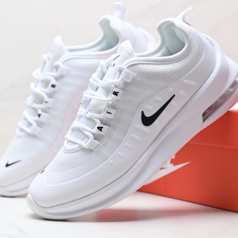 NIKE Air Max Axis