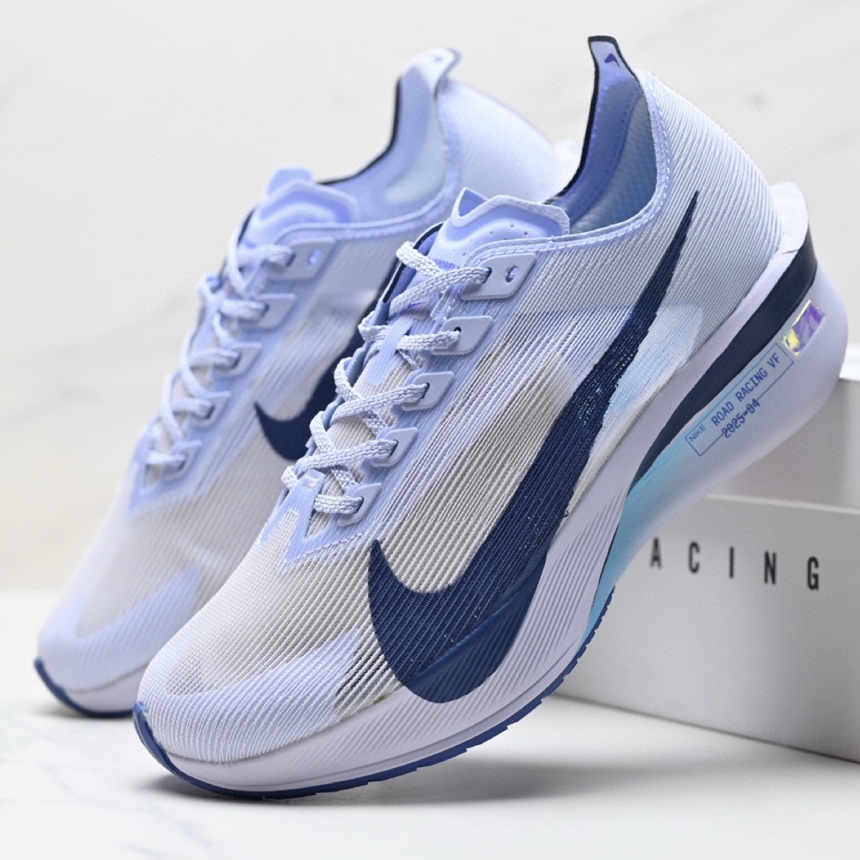 NIKE vaporfly 4