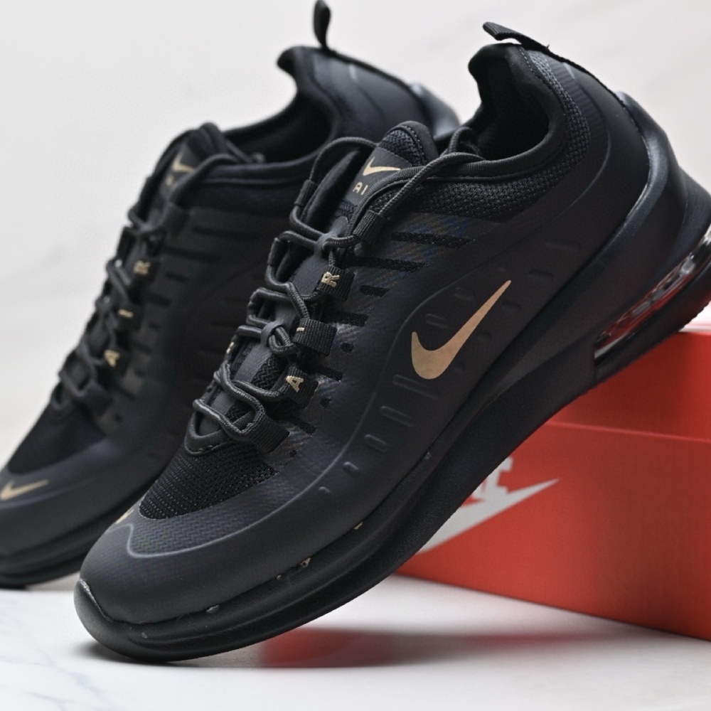 NIKE Air Max Axis