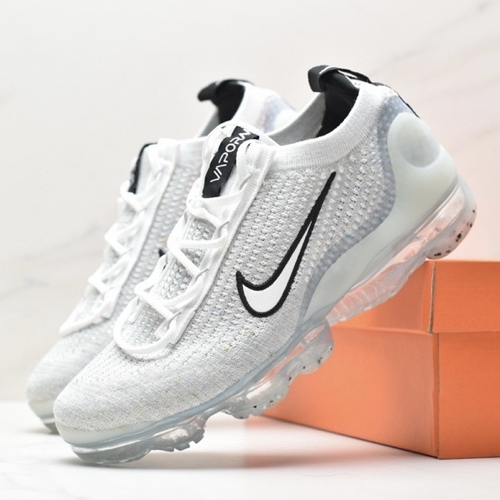 NIKE VaporMax 2021