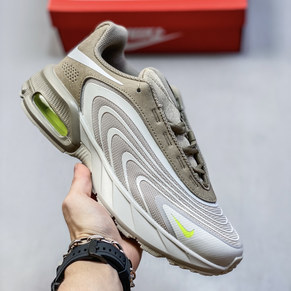 NIKE Air Max Fire