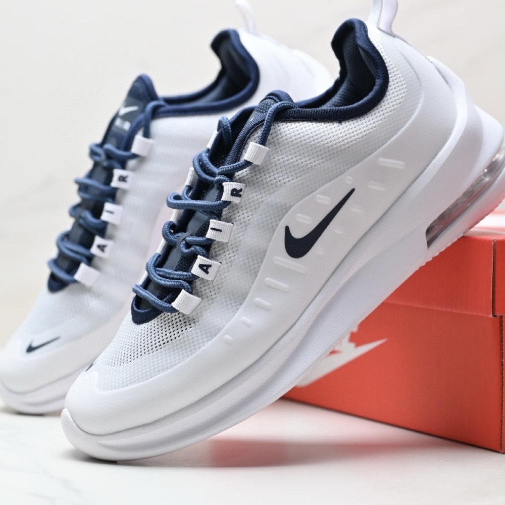NIKE Air Max Axis