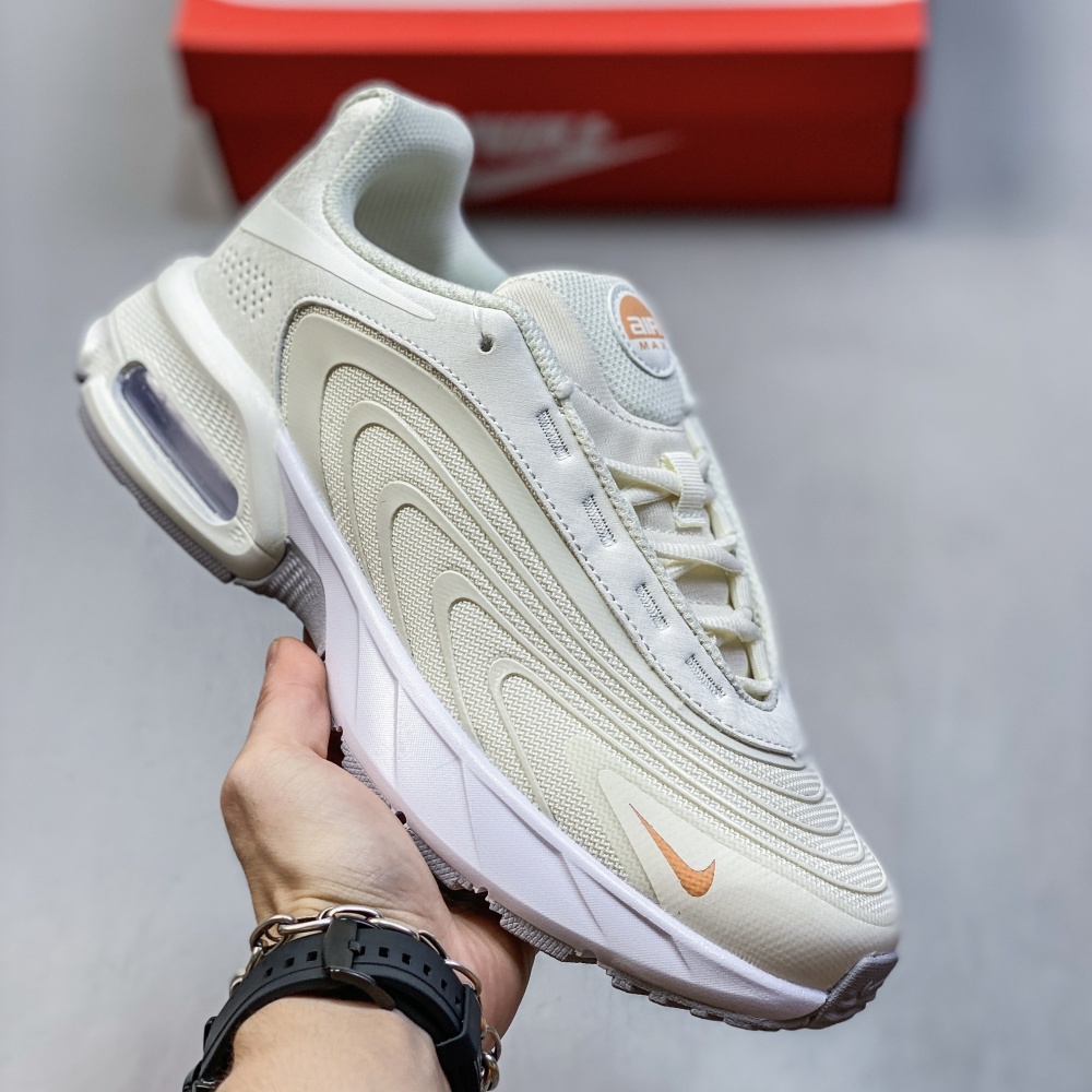 NIKE Air Max Fire