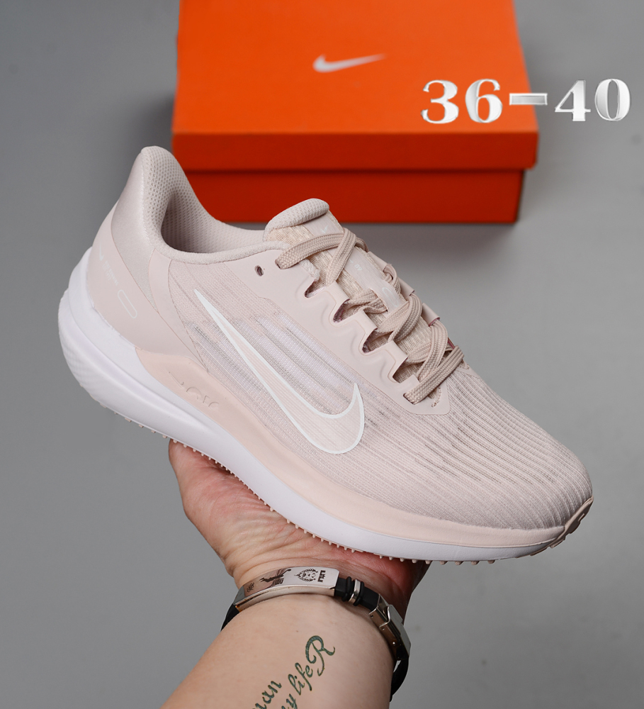NIKE winflo9