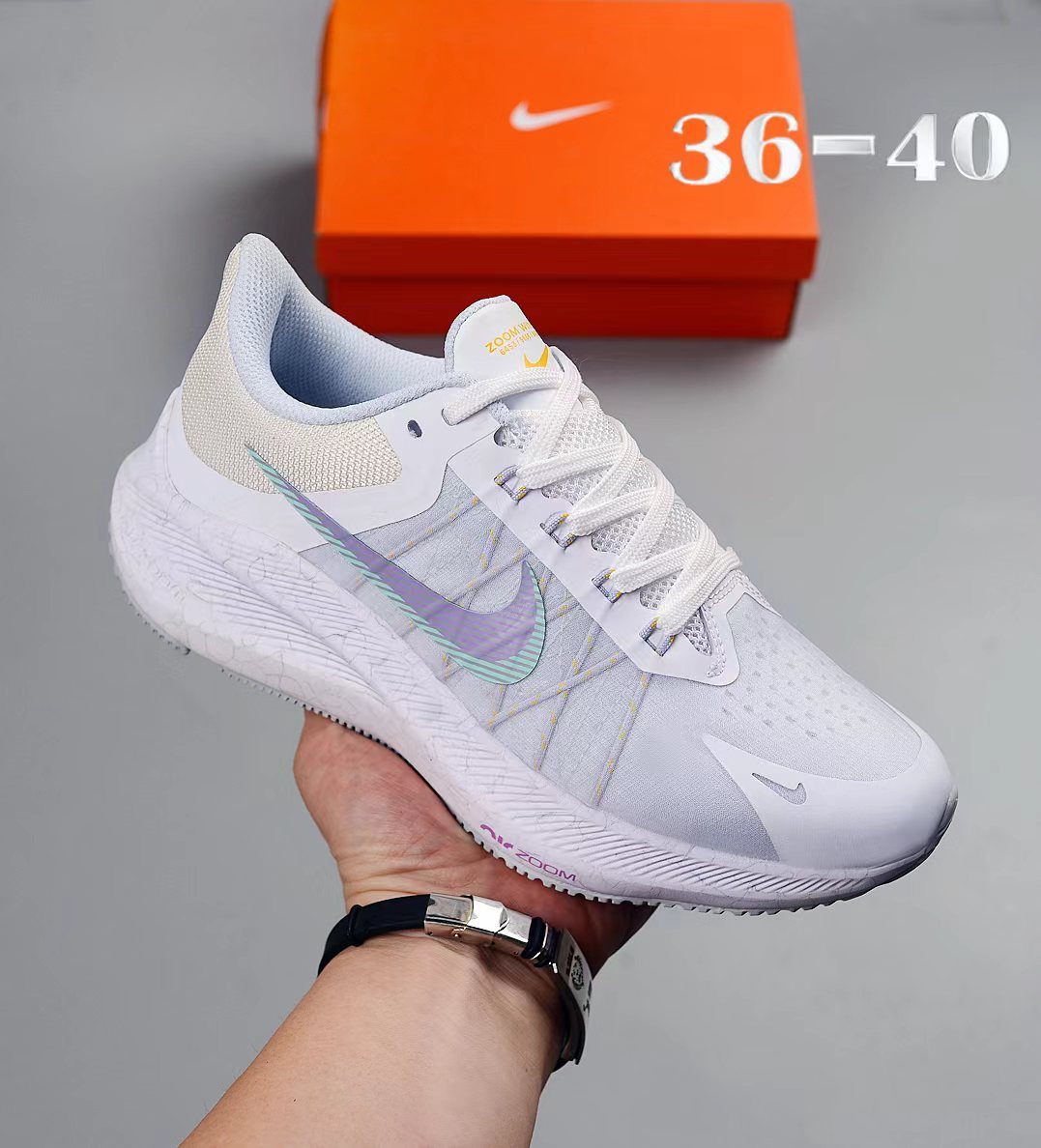 NIKE winflo8