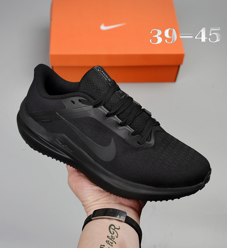 NIKE winflo10