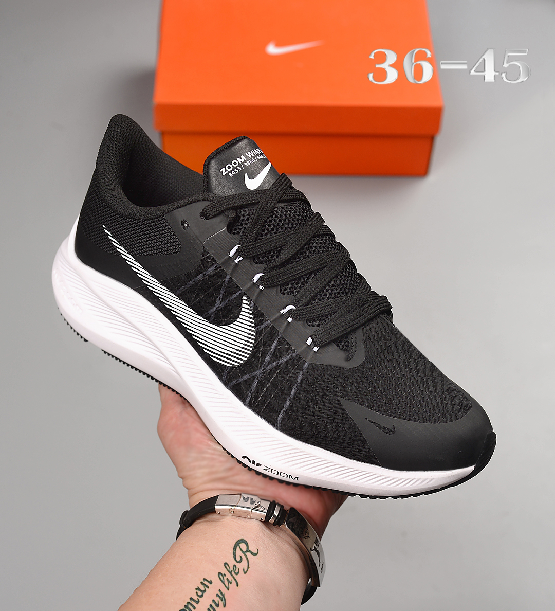 NIKE winflo8