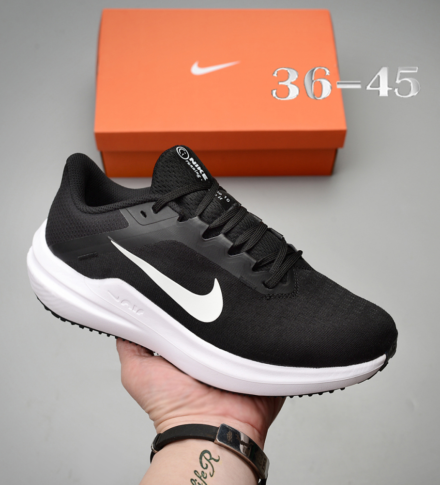 NIKE winflo10