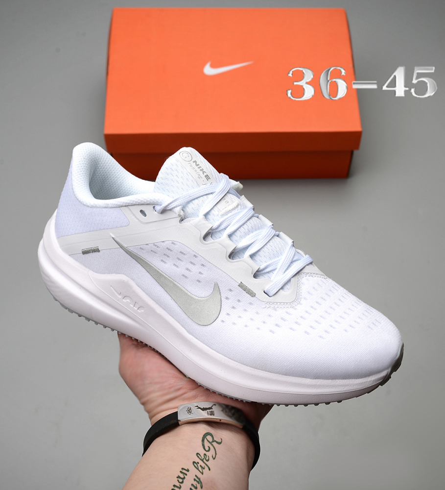 NIKE winflo10