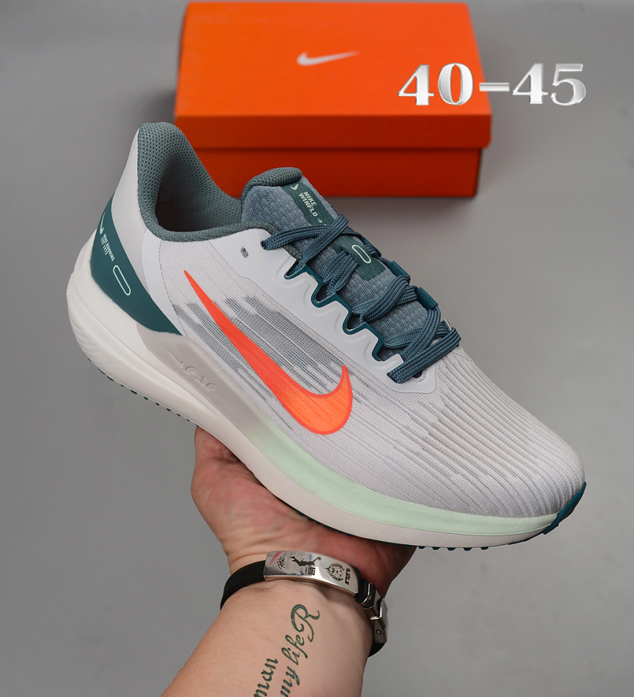 NIKE winflo9