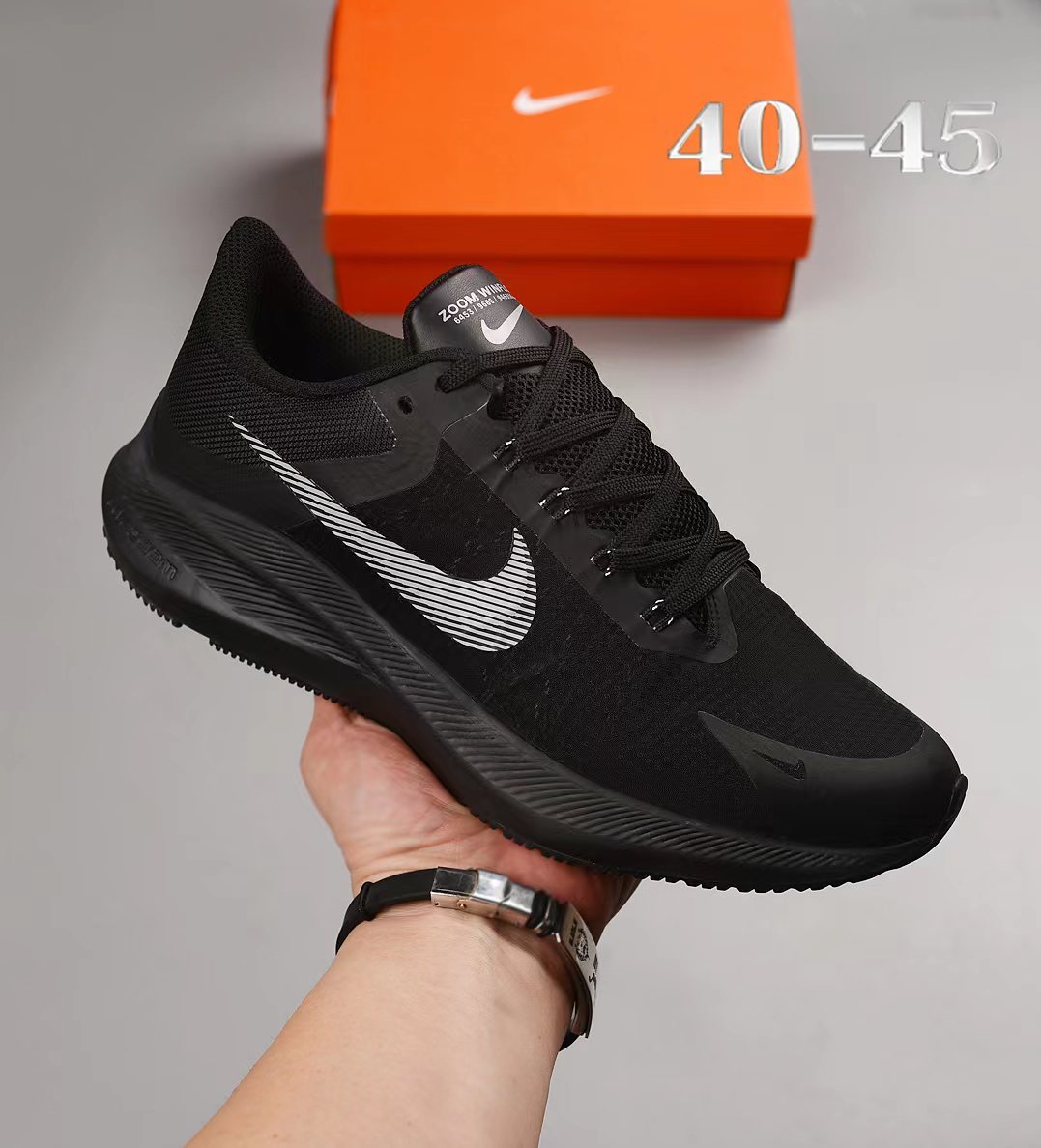 NIKE winflo8