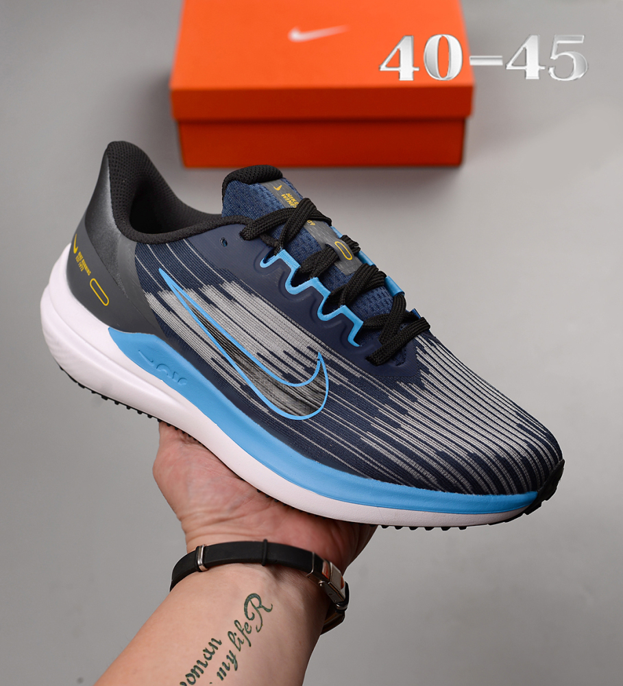 NIKE winflo9